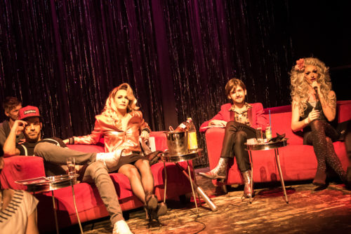 Marco Brown, Erika Empire, Michi Buchinger und Katy Bähm auf der Jury-Couch