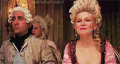 Marie Antoinette klatscht