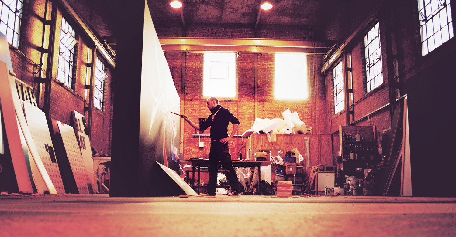 Tom Lohner in seinerm Atelier