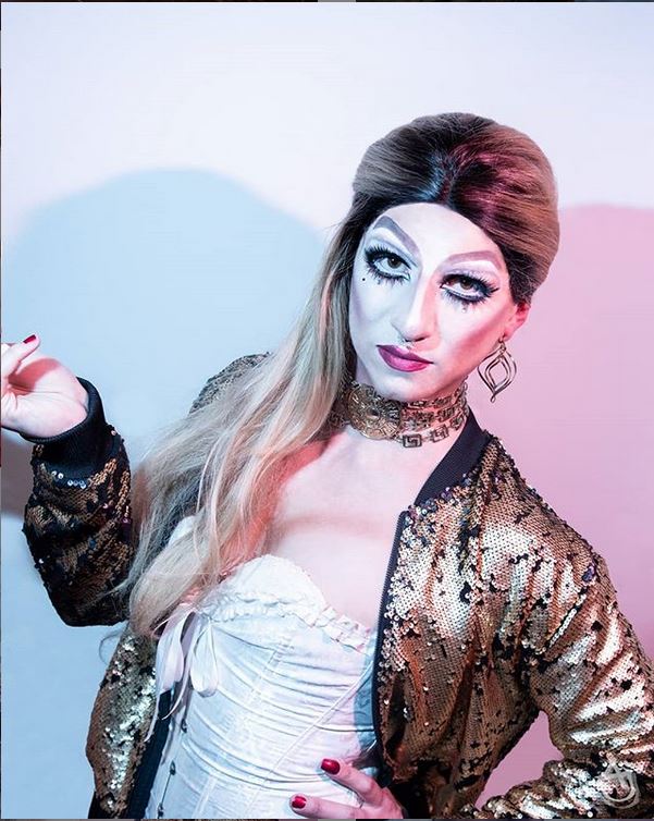 Saliva-Deepstollen-Dragqueen