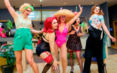 Drag Brunch „Serving Drag: Frivol? Na Mahlzeit!“